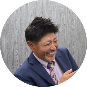 嬉しそうな常務